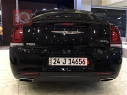 کرایسلەر 300